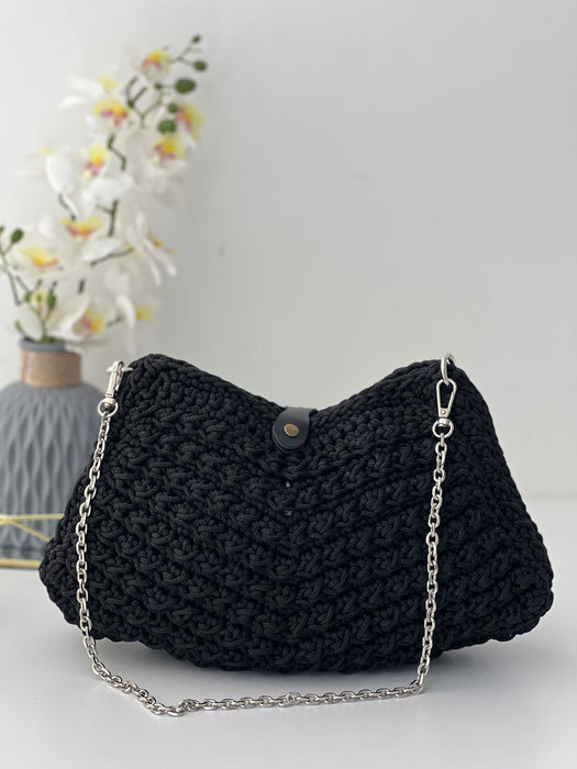 Handmade Black Crochet Clutch Bag حقيبة كلاتش كروشيه سوداء مصنوعة يدوية